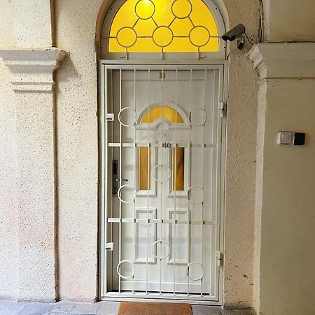 Mimi Gallery Apartment Budapest Luaran gambar